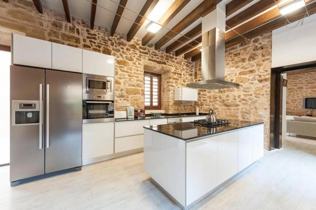 Casa Sa Pedra, En El Centro Historico De Alcudia Villa Exterior photo